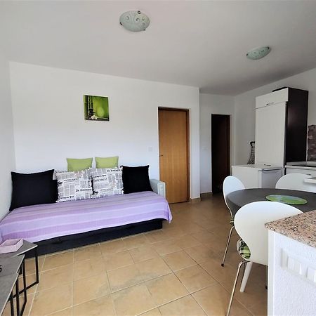 Apartman Kristina 瓦比尼科 外观 照片